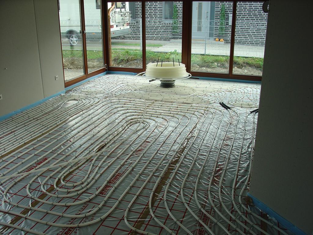 Underfloor heating pipework